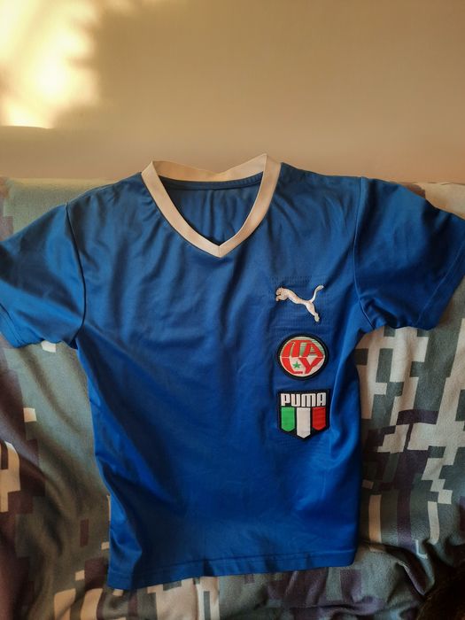 Sprzedam t shirt koszulkę piłkarska PUMA italy włochy rozmiar około  1