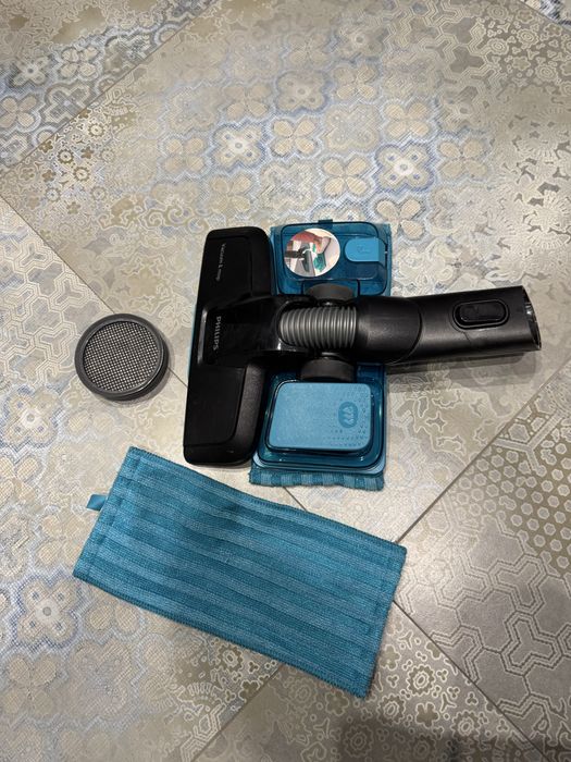 Вертикальний + ручний пилосос (2в1) Philips SpeedPro aqua FC6728