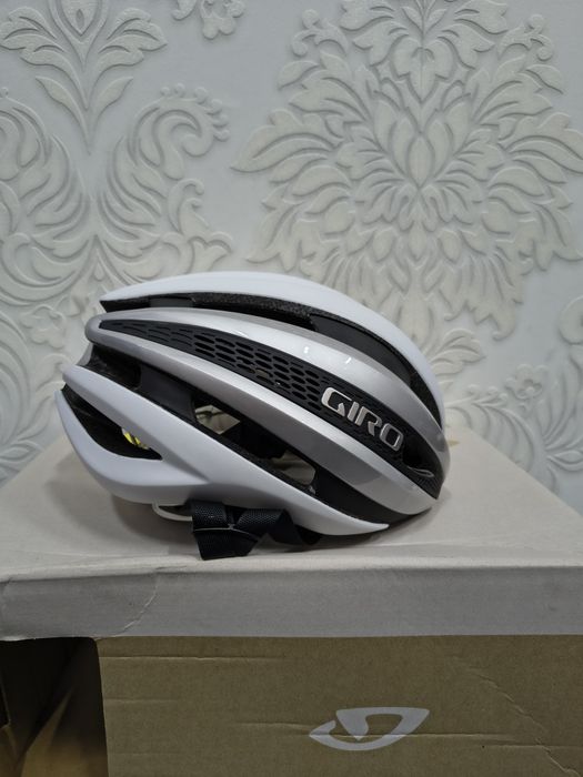 Kask rowerowy Giro synthe S MIPS