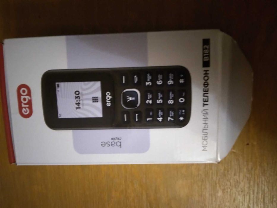 Продам кнопочный мобильный телефон ERGO B182