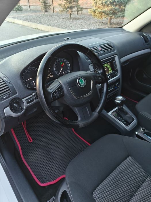 Skoda Octavia 2012 VIN TMBGE61ZXC2192892 фото оголошення 5 з 9