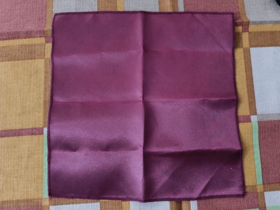 Burgundowa poszetka 100% poliester