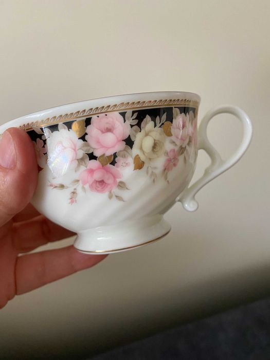 2 chávenas de porcelana NOVAS com caixa