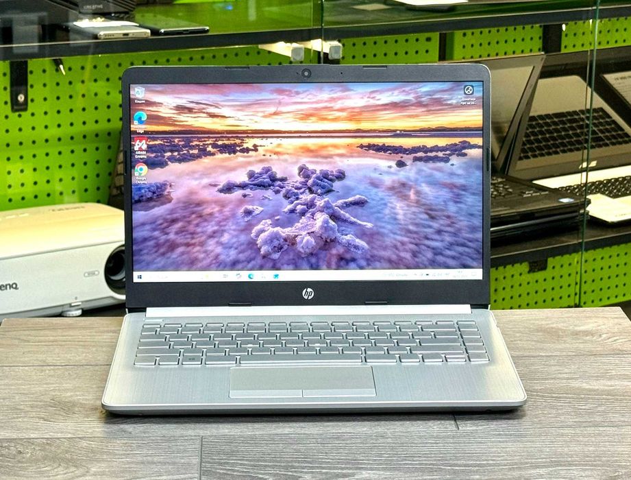 Офісний ноутбук HP Laptop 14 / Ryzen 5 3500u / DDR4 / Type-C