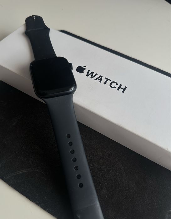 Apple Watch SE (Gen 2) 44mm