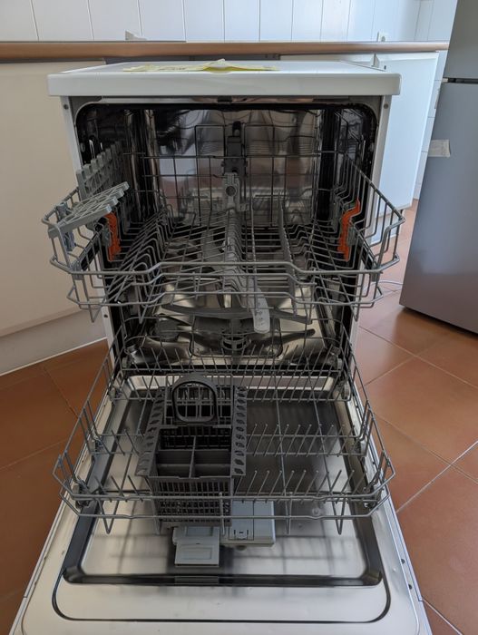 Maquina de Lavar Louça Hotpoint Ariston