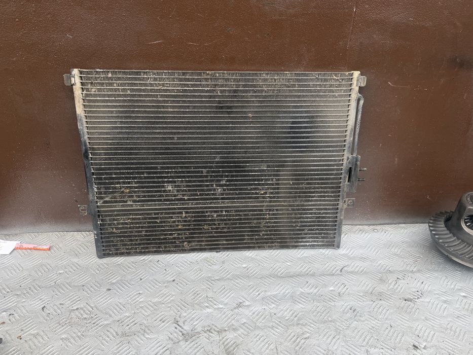 Радиатор кондиционера Джип чероки 04год jeep cherokee wj