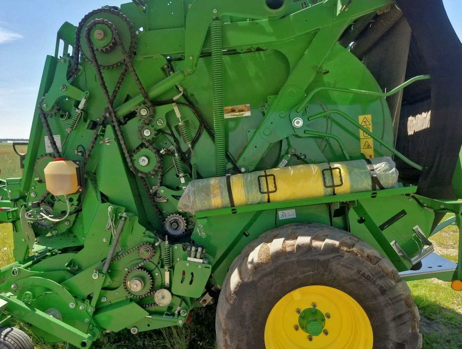 Prasa John Deere V451R