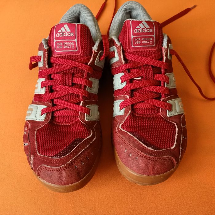 Adidas STABIL , buty halówki. Rozmiar 38-39 . Wkładka 24,5 cm.