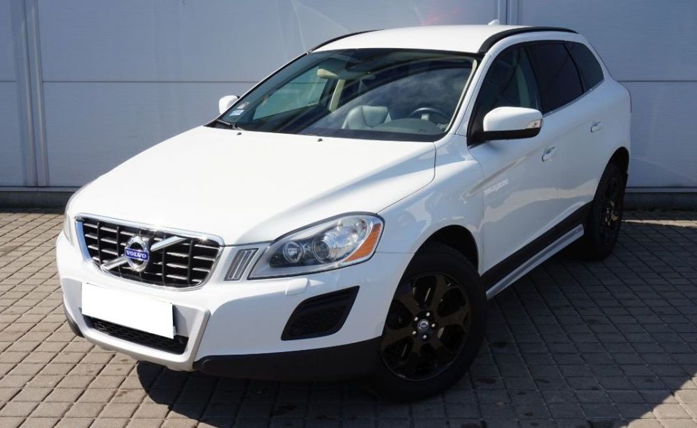VOLVO XC60 R Design dokładka przód 08-13