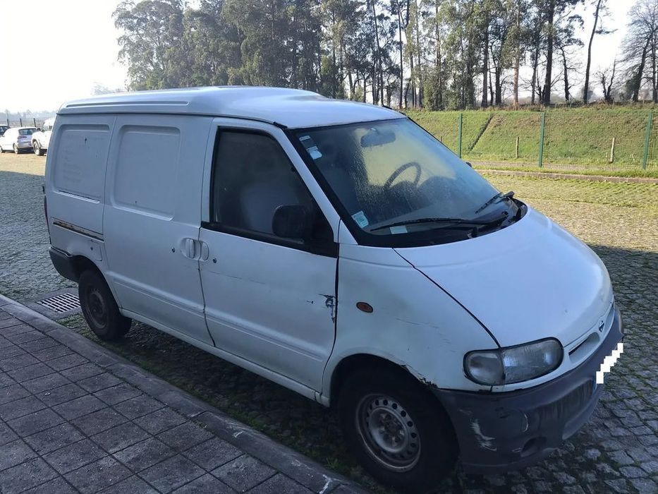 Nissan Vanette Cargo Caixa 2.3D 1999 - Para Peças