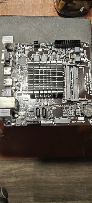 Материнська плата GIGABYTE GA -J1800N D2H.