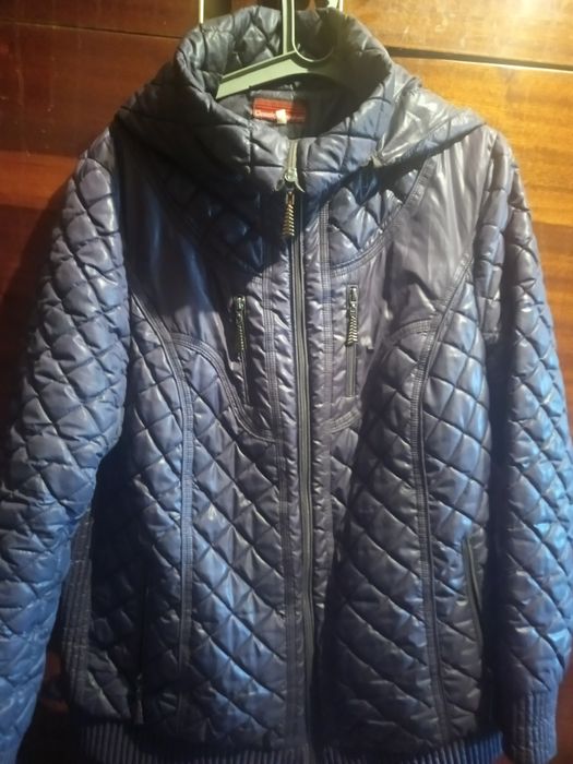 Продам куртку осеннюю!