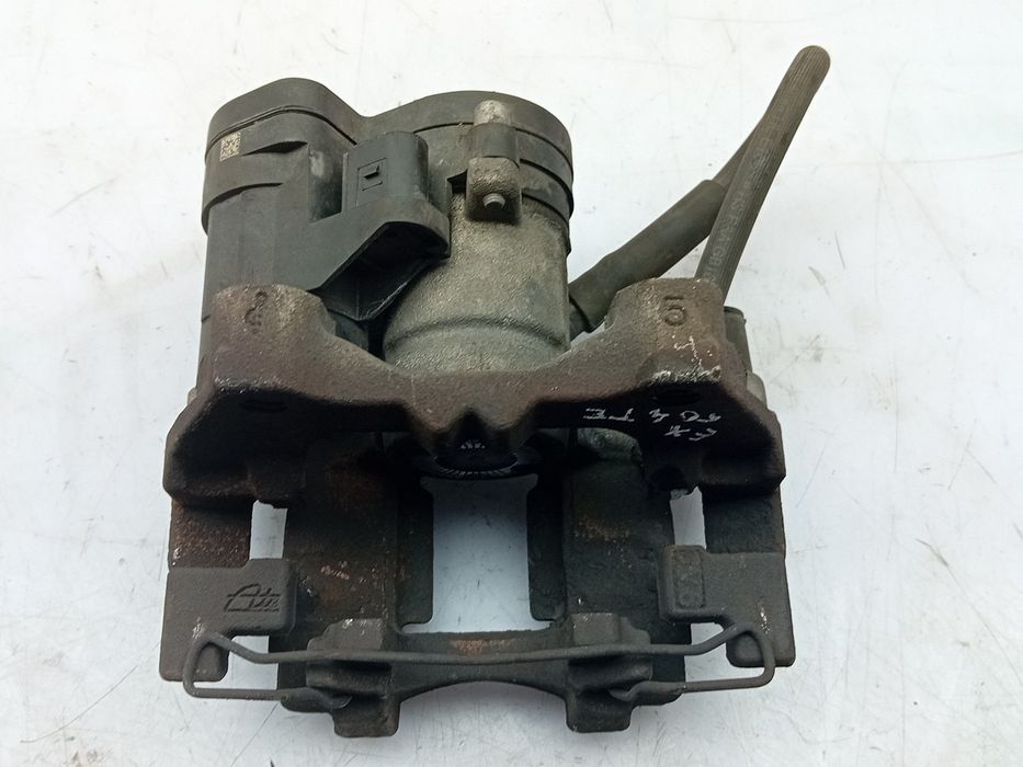 Pinça travão / maxila de travão trás esquerda AUDI Q2 (GA)