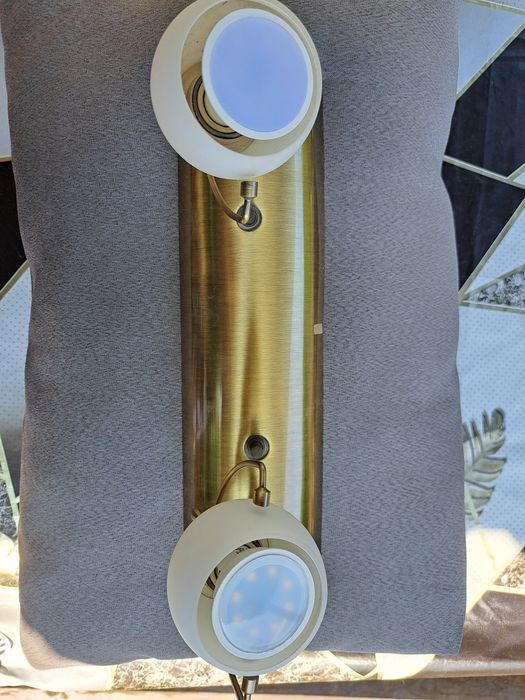 Lampa ścienna kinkiet regulacja światła