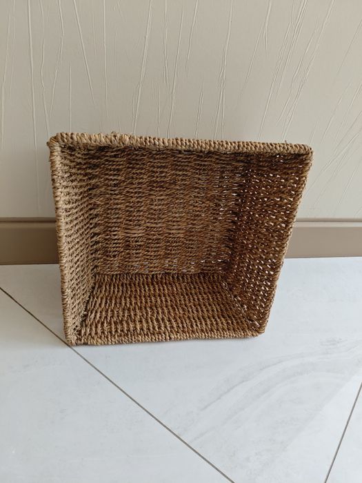 Кошик прямокутний плетений 290 × 290 × 120 мм