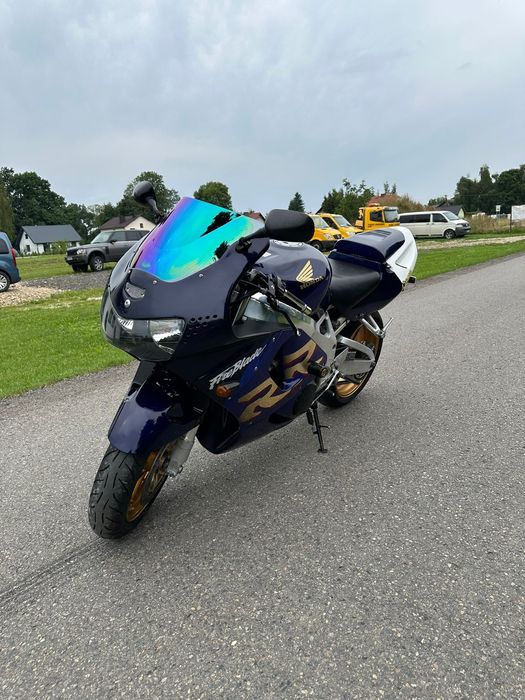 Honda CBR 900RR bdb stan doinwestowana  Zamiana