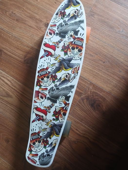 скейт пениборд полностью новый с ресунком