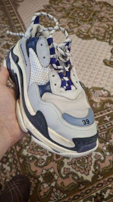 Балансіага кросівки