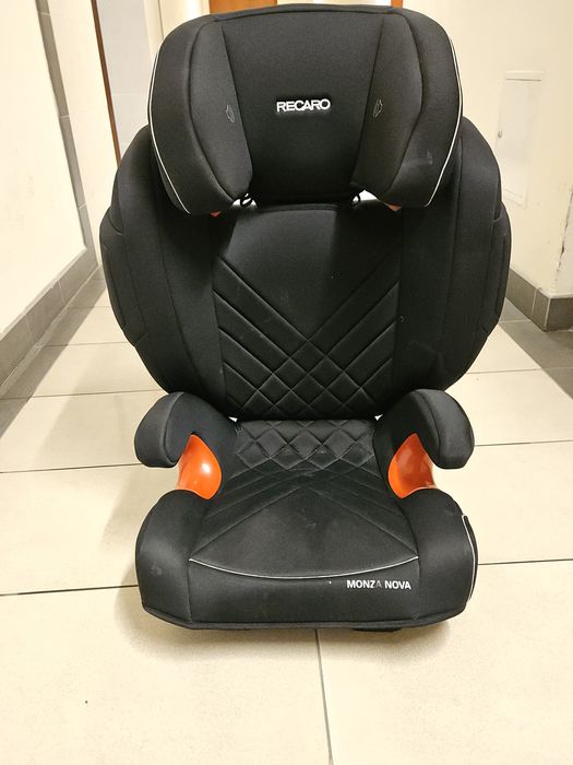 Fotelik samochodowy RECARO Monza Nova stan bardzo dobry