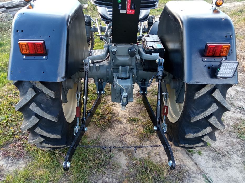 Ursus C-330, wspomaganie, miękka przednia oś, łożyska stozkowe tył