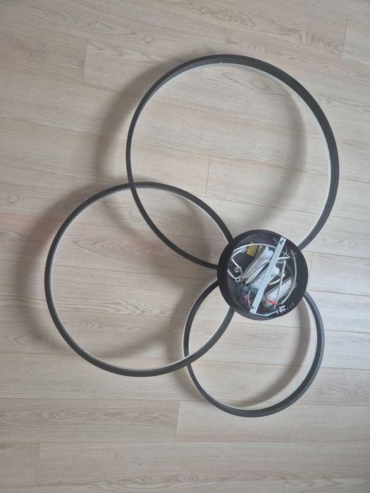 Сучасна LED люстра