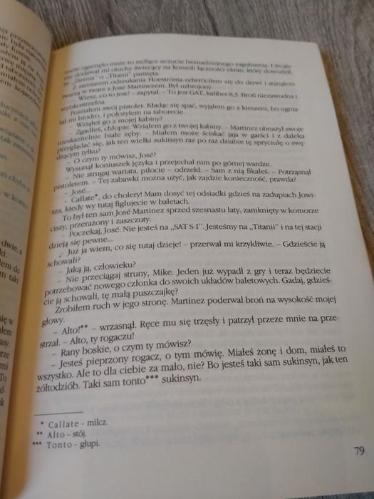 Jacek Sawaszkiewicz na tle kosmicznej otchłani