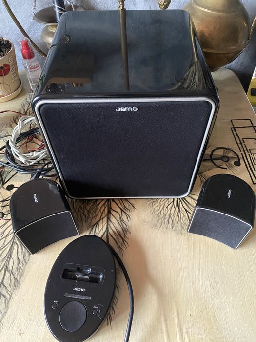Аудиосистема, Колонки активные Jamo Дания