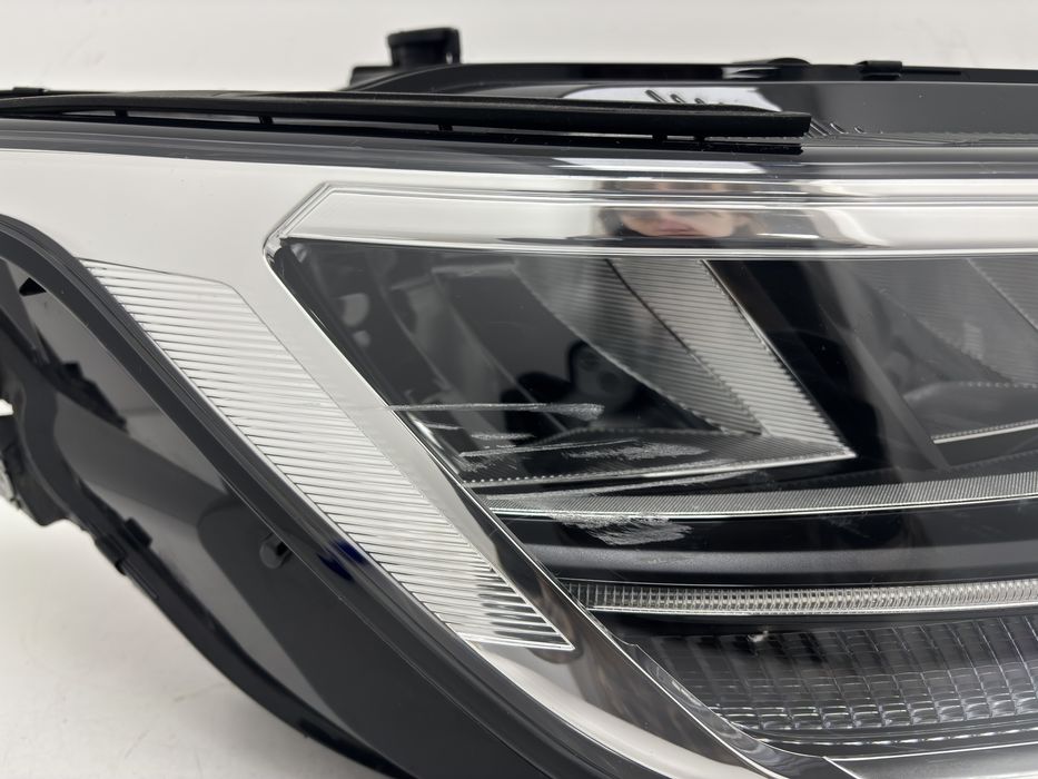 Фара права VW Tiguan 2022-2024 USA