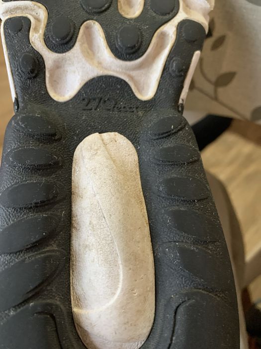 Підліткові кросівки Nike Air Max 270 React  36,5