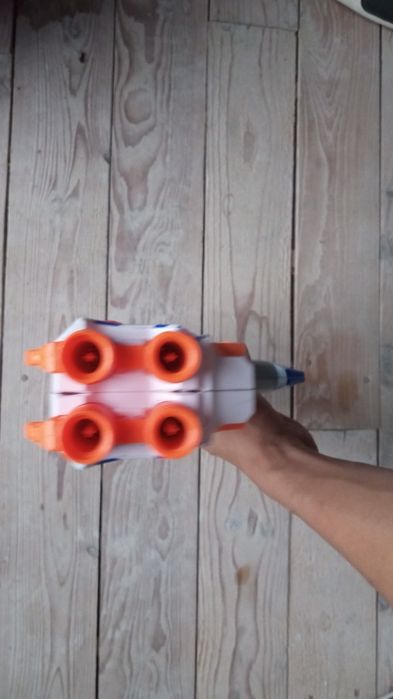 Pistolet łączony nerf