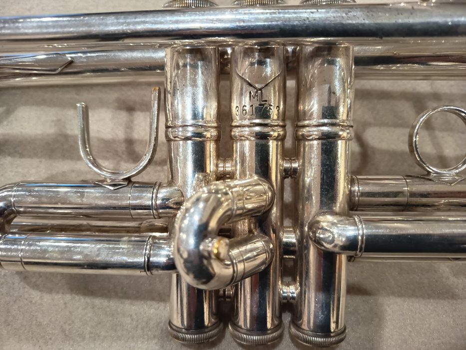 Trompete Bach Stradivarius modelo 37