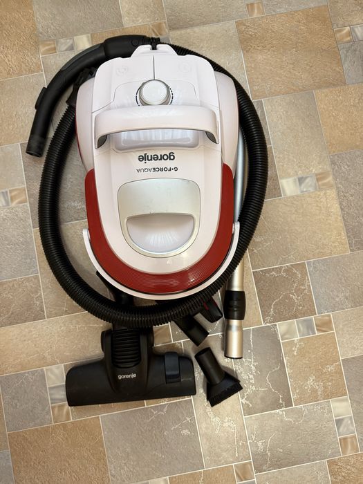 Пилосос з аквафільтром Gorenje