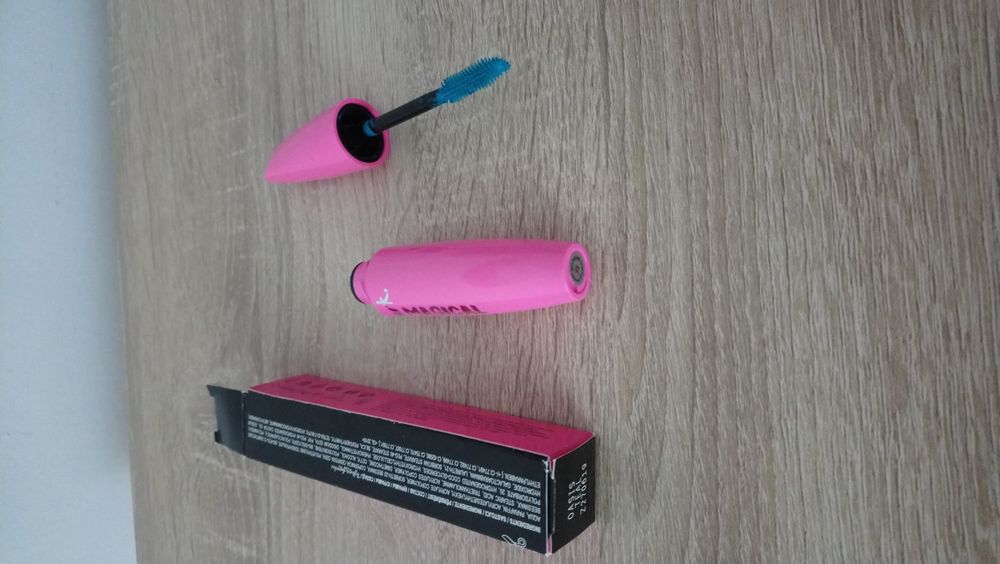 Kolorowy tusz do rzęs Avon