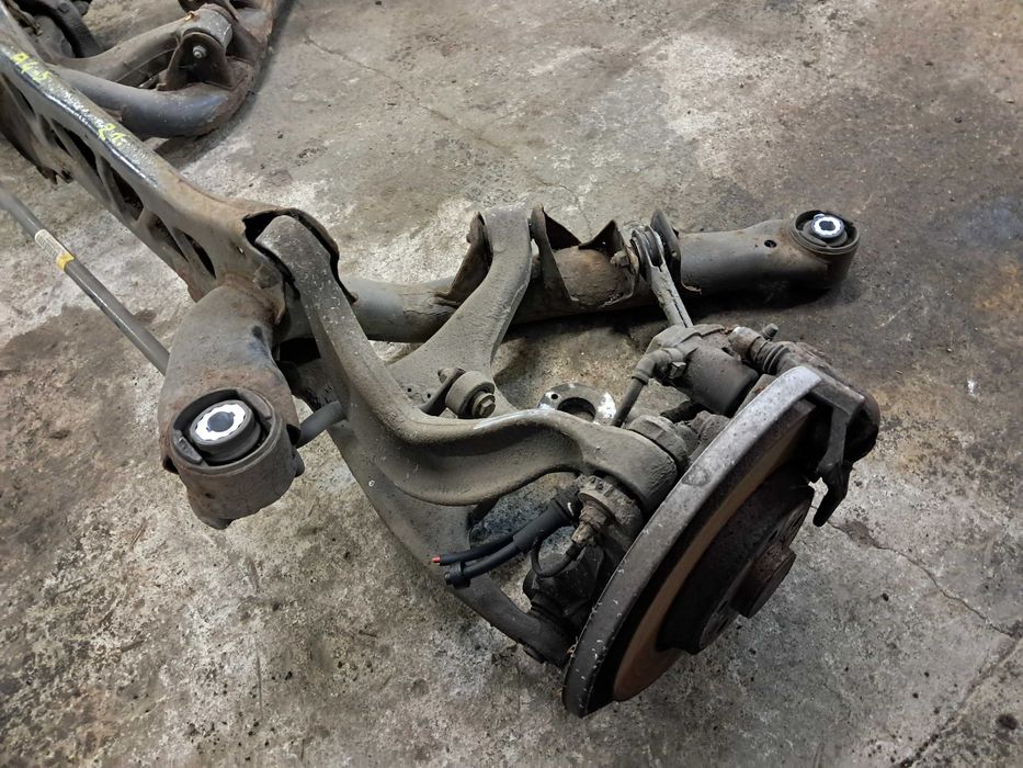 AUDI A4 B8 belka sanki wózek kołyska zawieszenia tył tylna kompletna