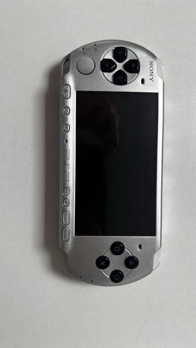 Sony PSP 3004 Silver + bateria Ostent + adapter microSD + części