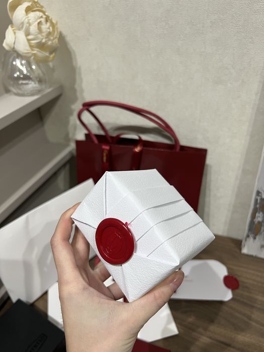 Картье в подарочной упаковке кольцо +браслет в полной упаковке