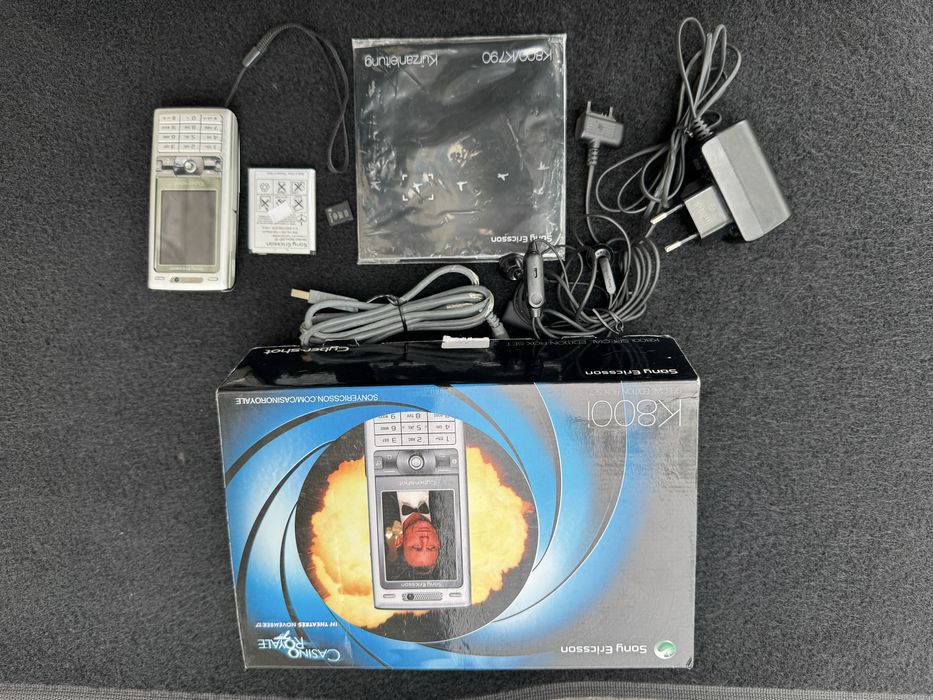 Sony Ericsson K800i James Bond Casino Royal Special Edition редкая модель