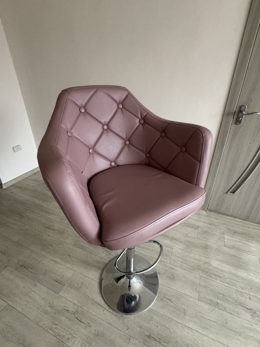 Барний стілець для бровиста