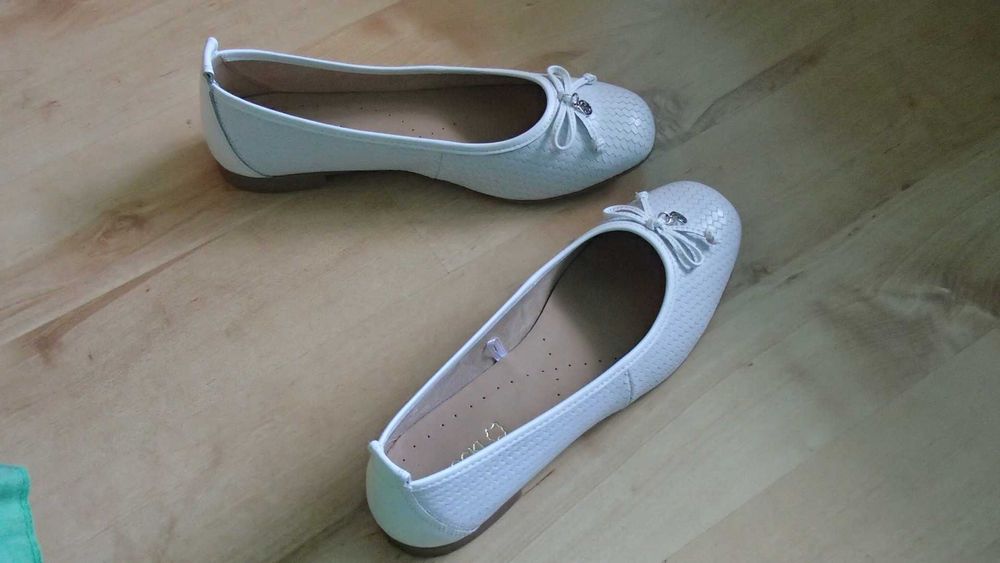 Buty skórzane Lasocki 38