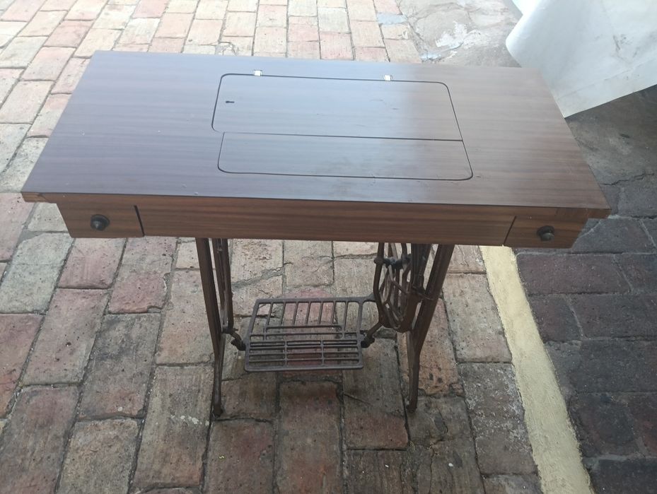 Máquina de costura antiga