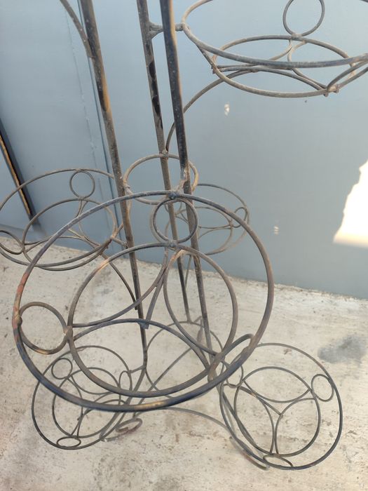 Подставка для цветов