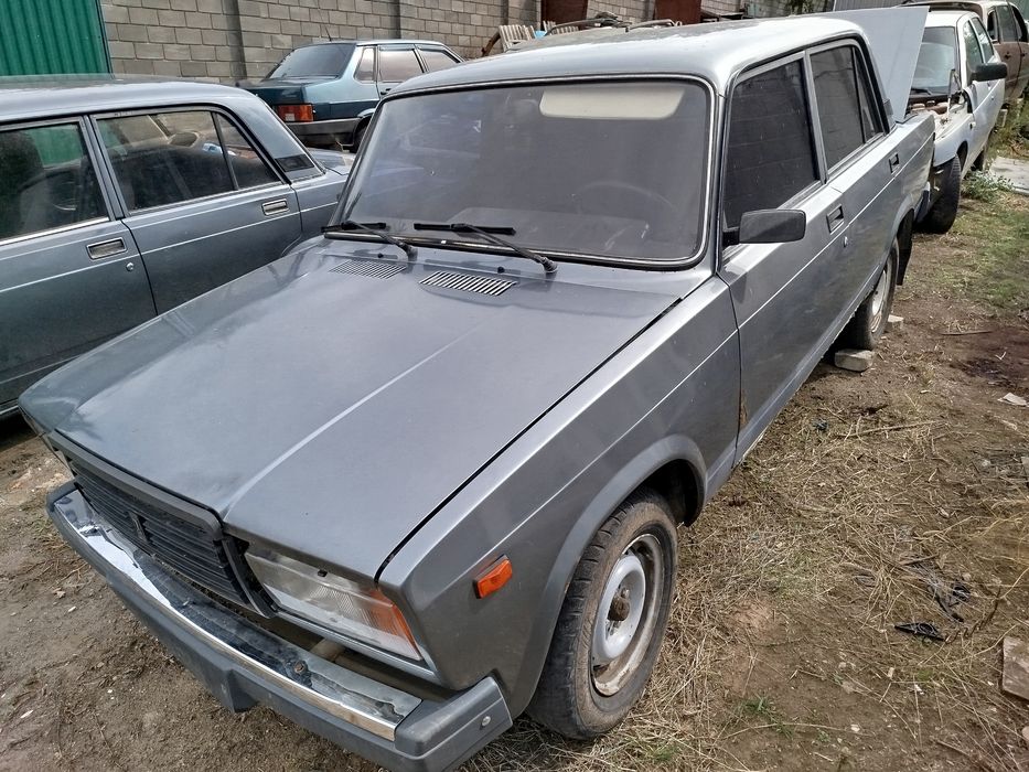 Ваз 2107 . КАПОТ капот отличный 3000 грн.