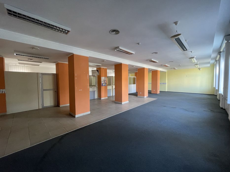 Оренда приміщення в центрі міста 700 м2