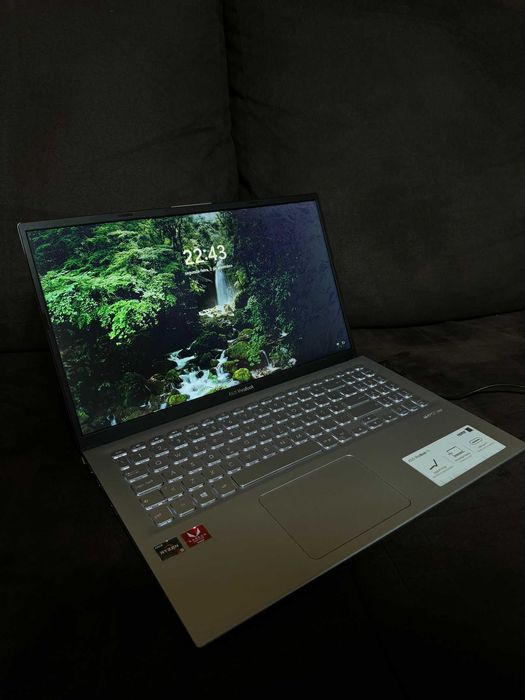 Vendo Asus VivoBook Como Novo.