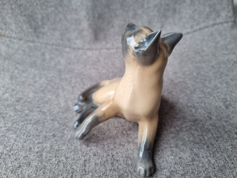 Royal Copenhagen duzy kot porcelanowy stan idealny