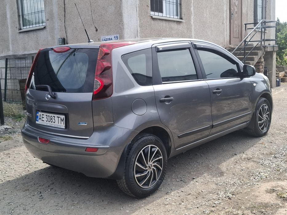 Nissan Note 2011 г.в.,в хорошей комплектации!