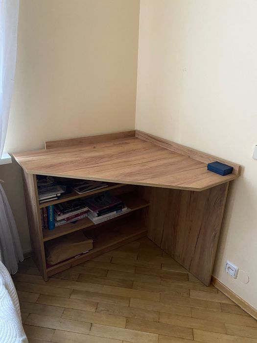 Письмовий стіл кутовий