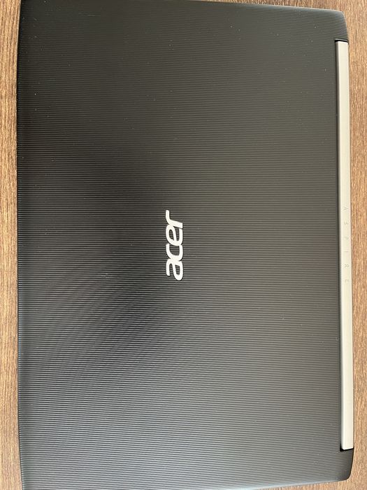 Laptop Acer Aspire 5 i5 7200 ,256GB.