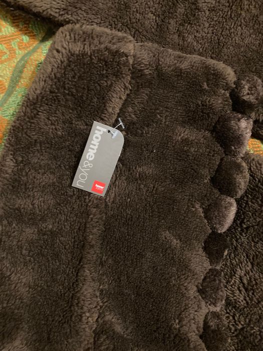 4 nowe poszewki na poduszki, brąz, pompony